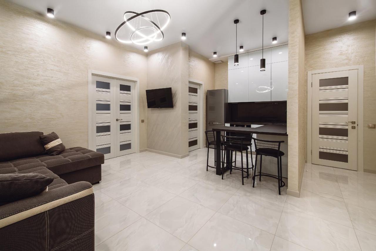 К Морю 5 Мин! Французский Бульвар 26 Спальных Мест 6 ! Odessa Exterior foto